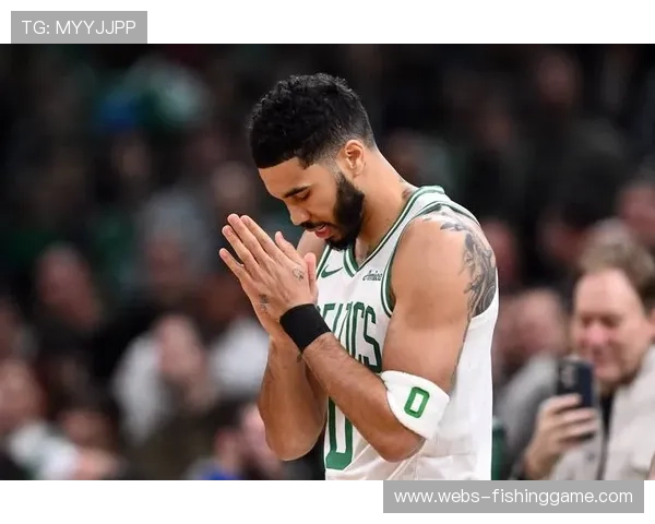 多名球星赛季初期因伤缺阵勒布朗欧文塔图姆缺席引发球队格局震荡